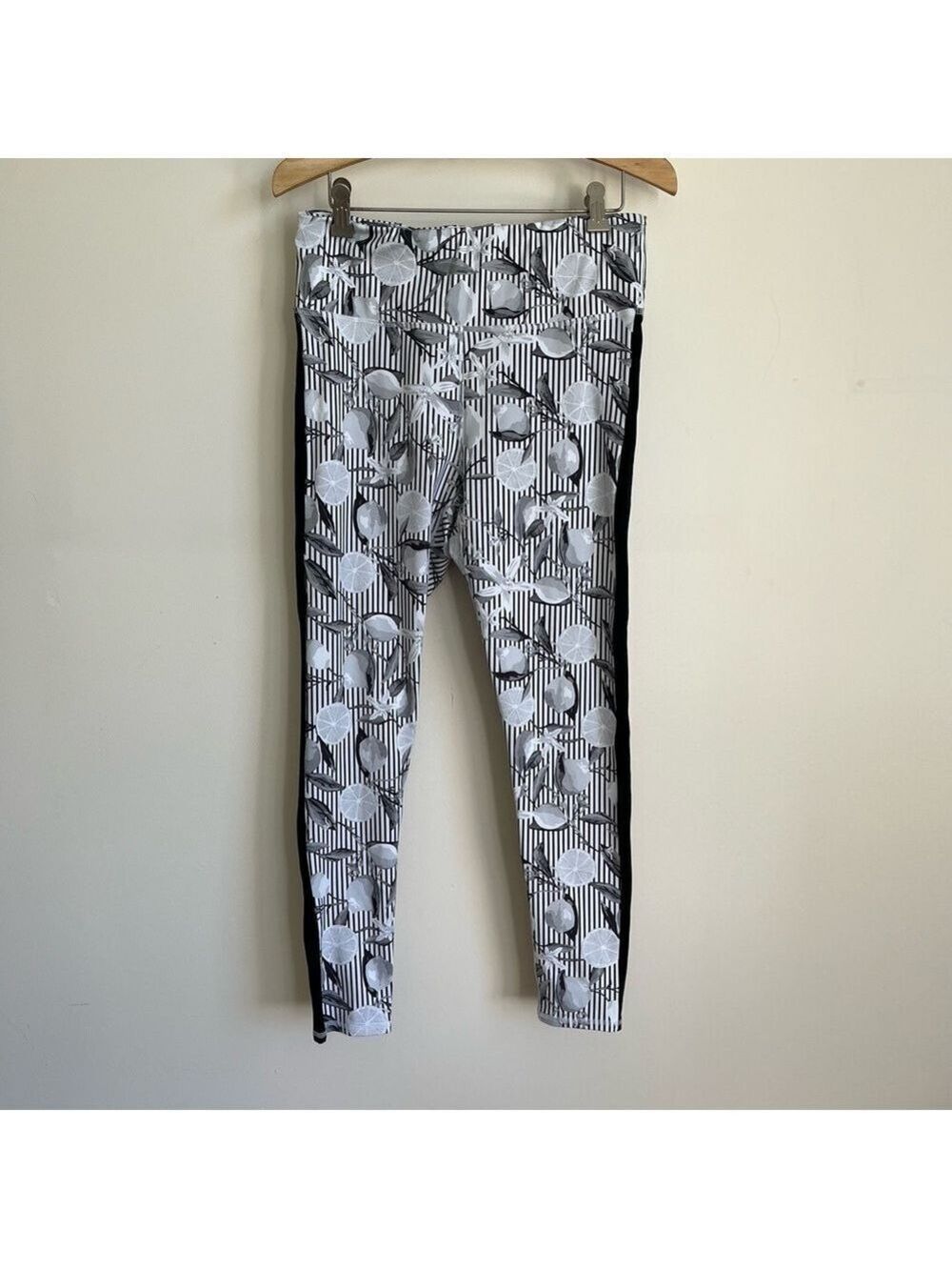Tail Golf Wear Tennis Running Activewear Leggings Black & White Lemon Print M